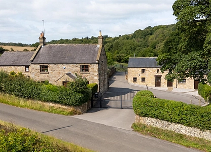 Harewood Road, Harewood, Peak District, Derbyshire, S42 — Dales & Peaks