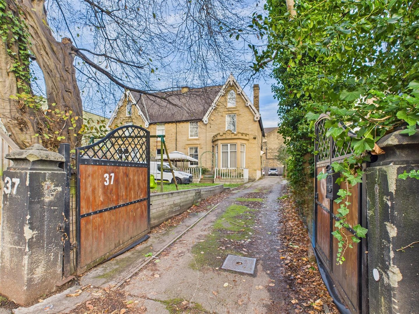 Broomgrove Road, Botanical Gardens, Sheffield — Saxton Mee