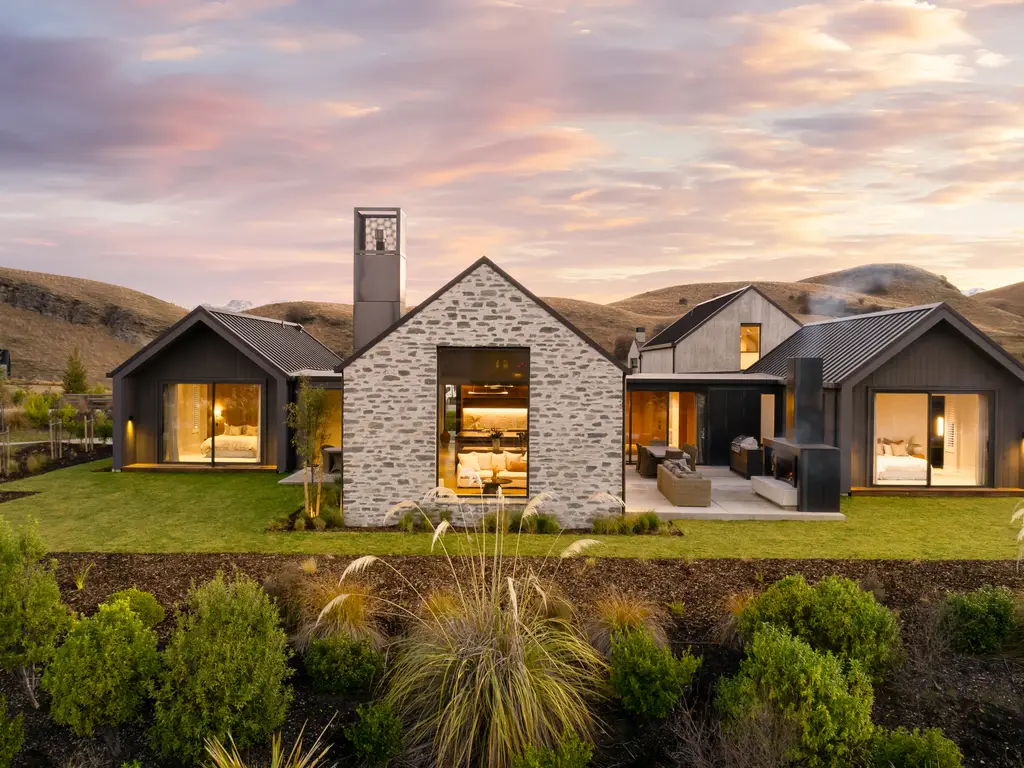 1 De La Perelle Lane, Millbrook — New Zealand Sotheby's International Realty Queenstown