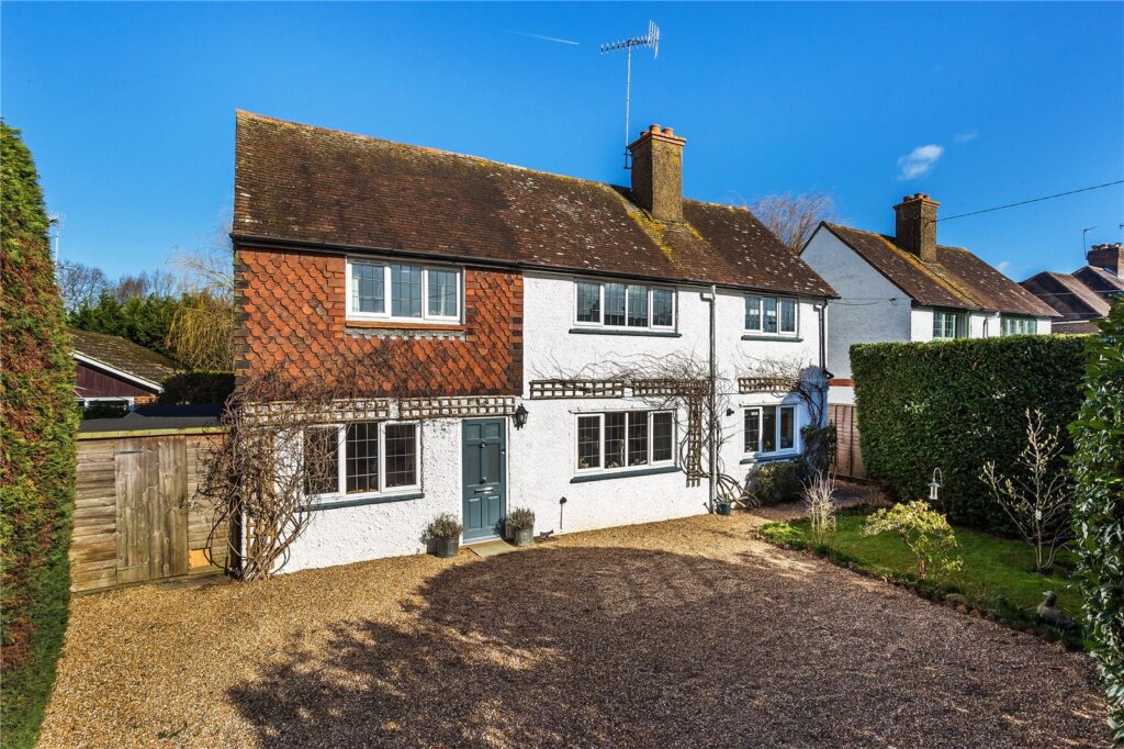 Elmbridge Road, Cranleigh — Grantley Sales & Lettings