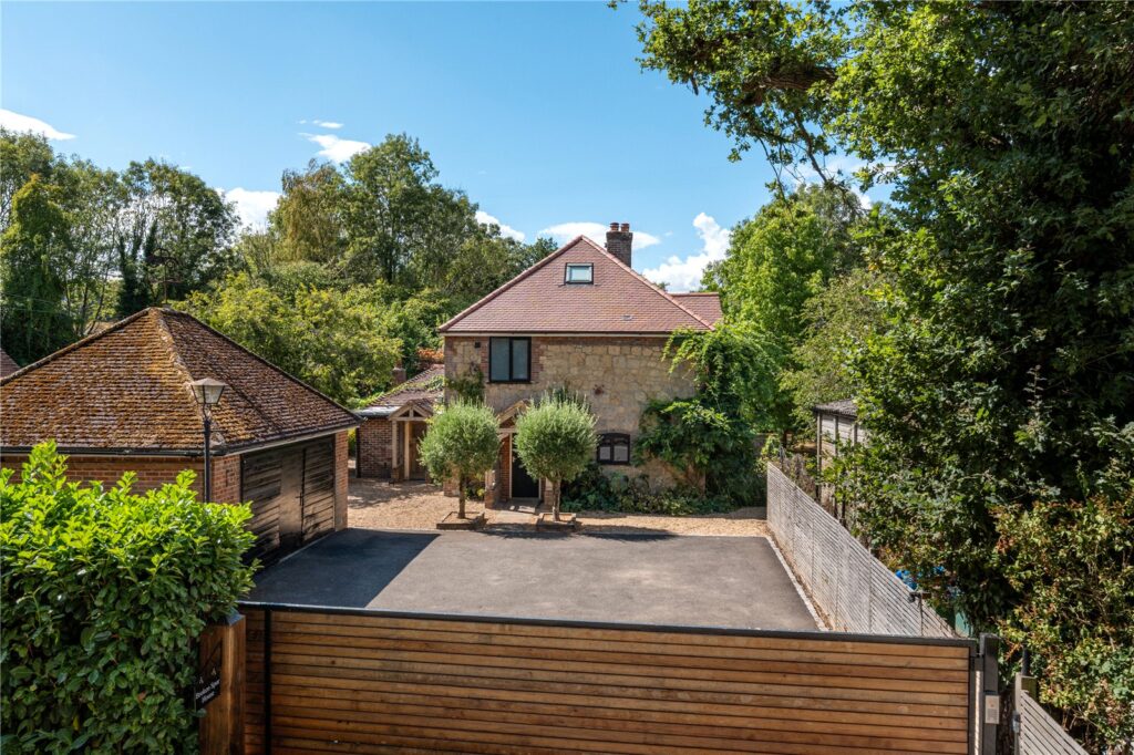 Gostrode Lane, Chiddingfold, Godalming, Surrey, GU8 4SR — Grantley Sales & Lettings