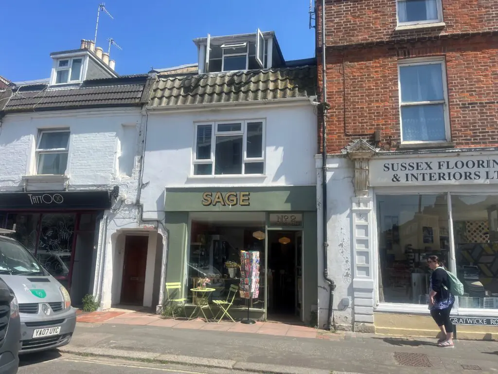 2 Gratwicke Road, Worthing, West Sussex, BN11 4BH — Jacobs Steel