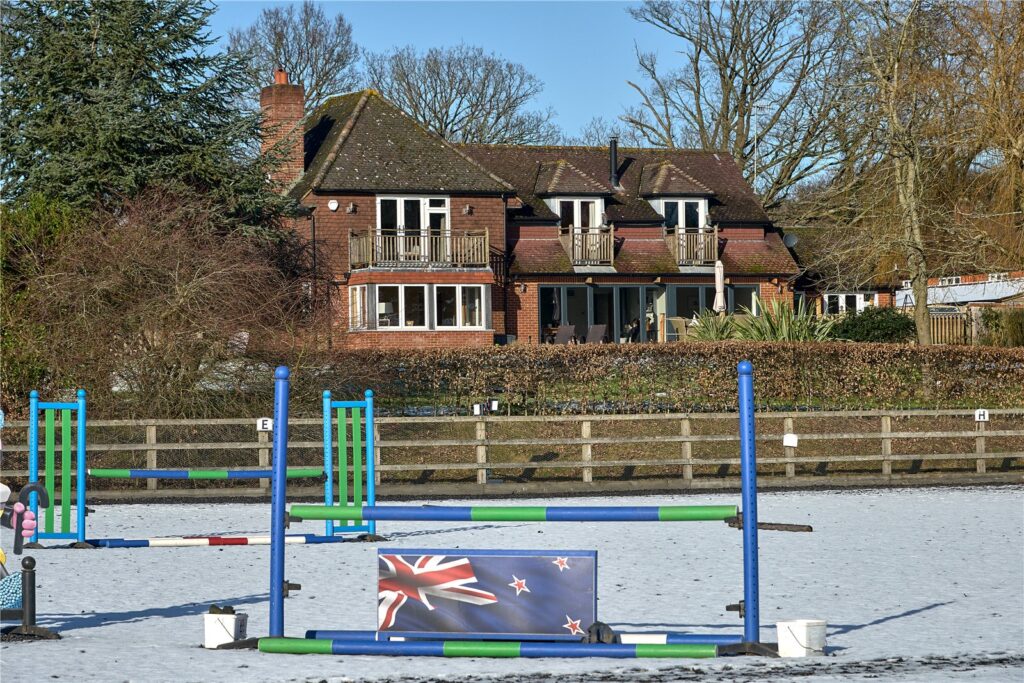 Parkgate Road, Newdigate — Grantley Sales & Lettings