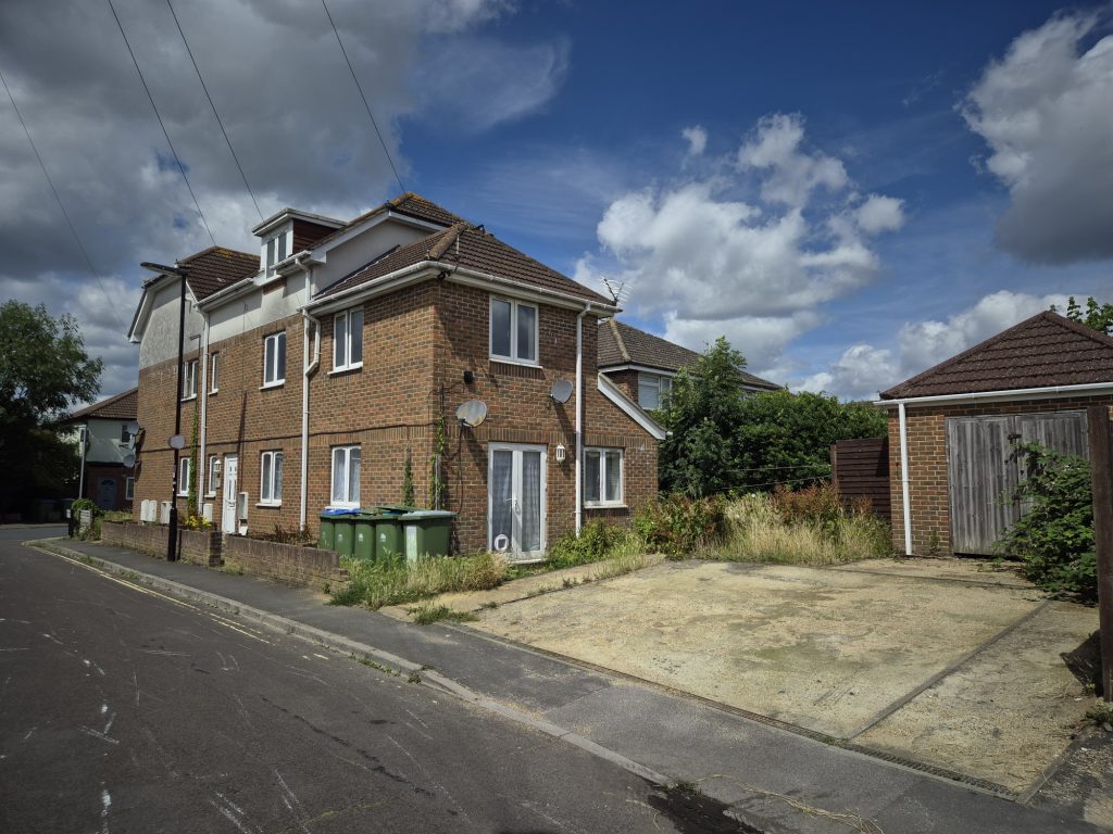 Flats 1 to 5 , 43 Park Road, Shirley, Southampton, SO15 3ba — The New Forest