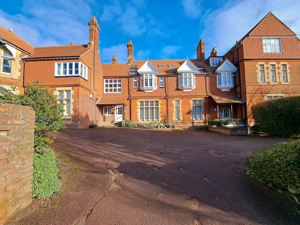 Meads, Eastbourne, BN20 7JU — Home Sweet Home