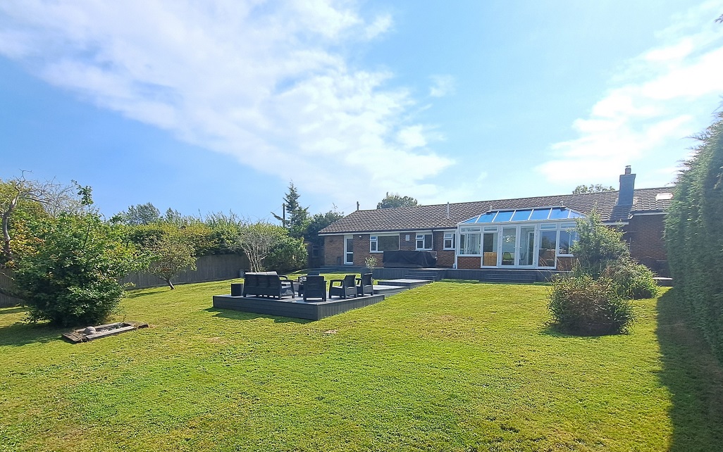 Stone Cross, Pevensey, BN24 5DX — Home Sweet Home