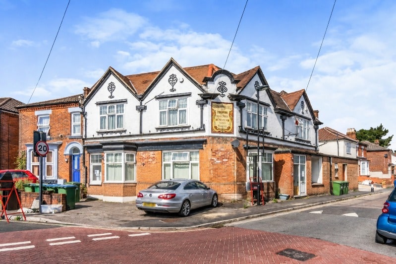 1 Aberdeen Road, SO17 — Let's Rent