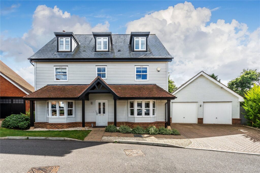 Cherry Tree Lane, Ewhurst, Cranleigh, Surrey, GU6 7GG — Grantley Sales & Lettings