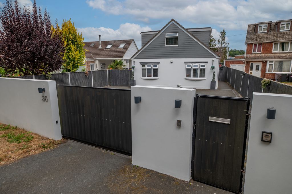 Hambledon Road Waterlooville — Archbold Edwards