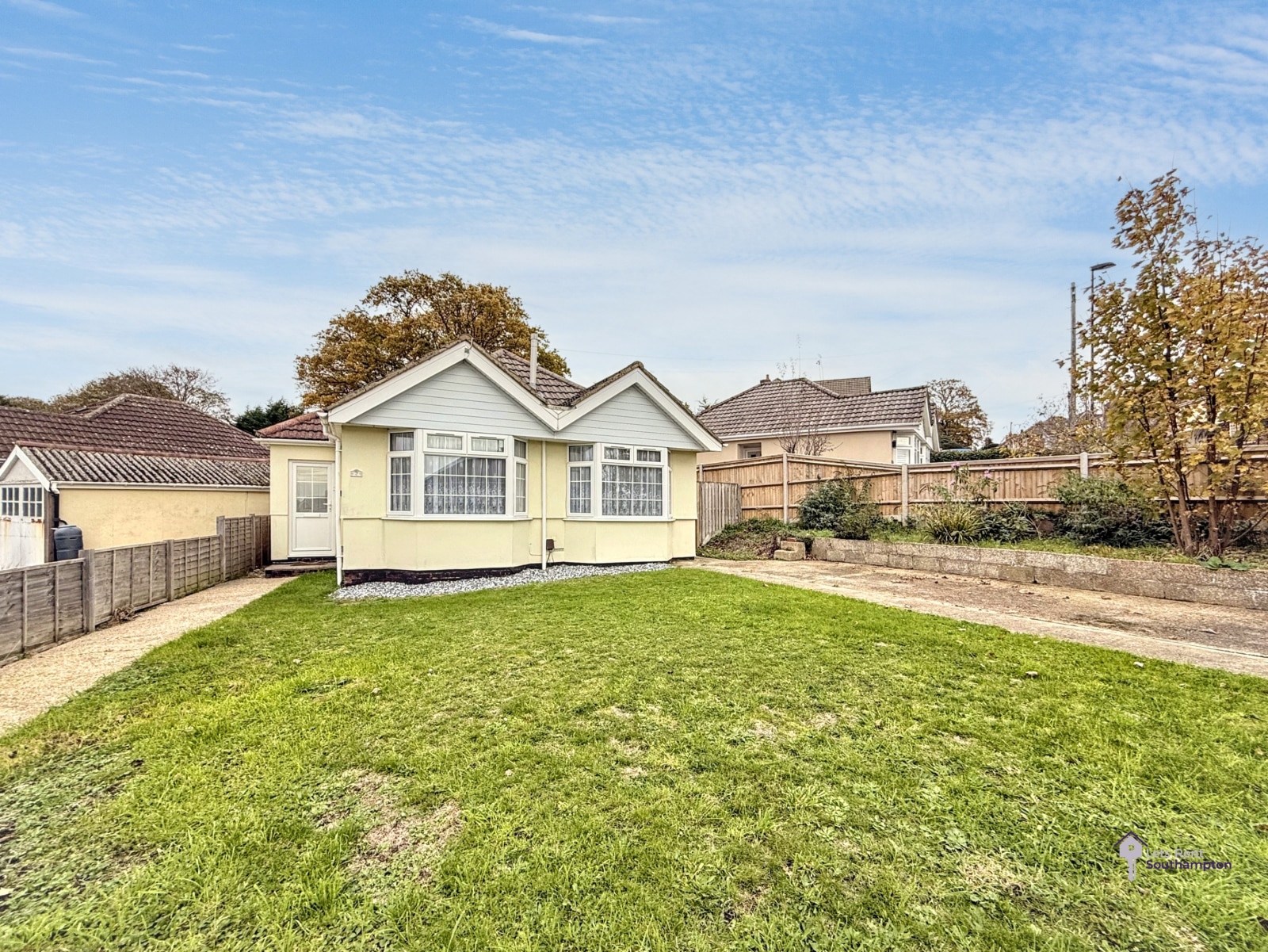 2 Caxton Avenue, SO19 — Let's Rent