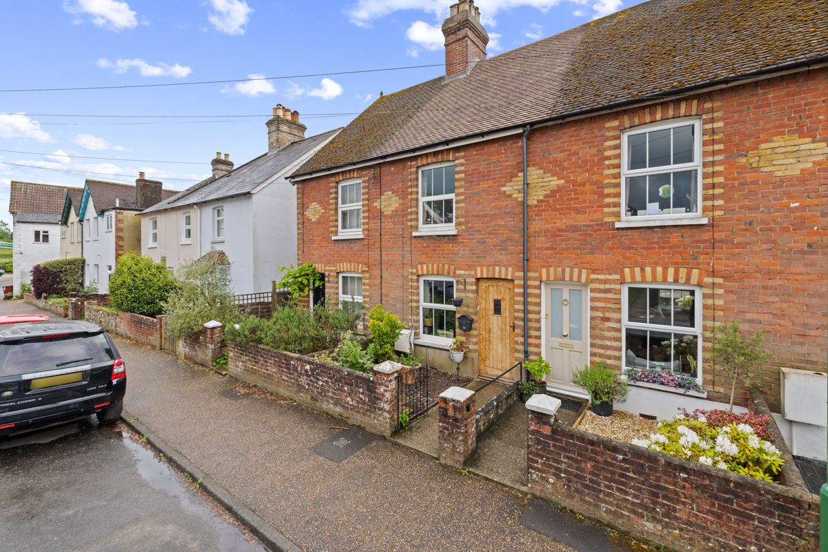 Lutener Road, Easebourne, Midhurst, GU29 9AT — Daniel Arrowsmith (eXp)