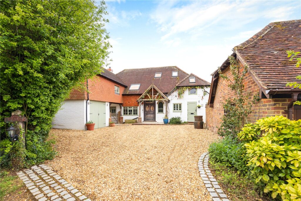 Woodyers Farm, Barnett Lane, Guildford, Surrey, GU5 0RX — Grantley Sales & Lettings
