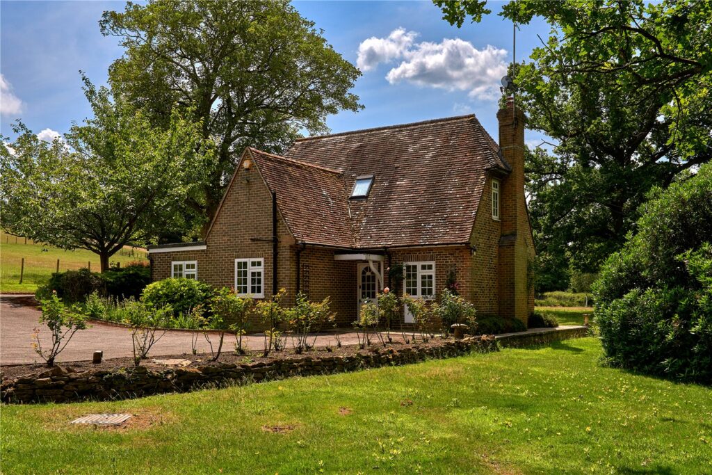 Thorncombe Street, Bramley — Grantley Sales & Lettings