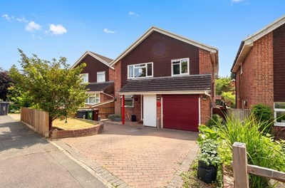 Hunters Way, Uckfield, TN22 — Holroyd