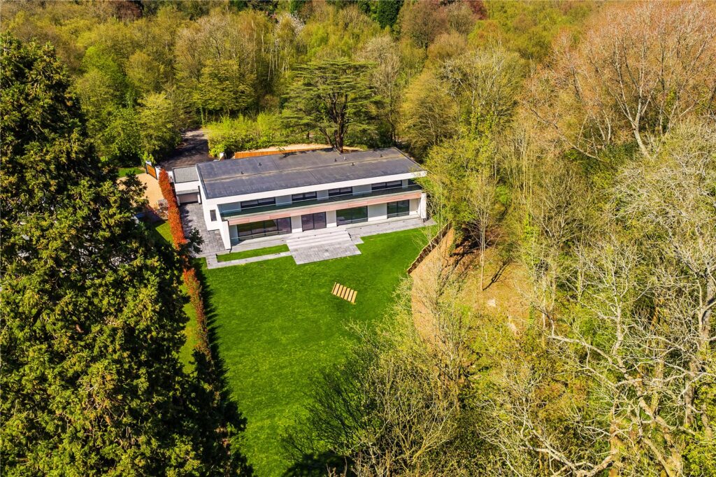 Mill Road, South Holmwood — Grantley Sales & Lettings