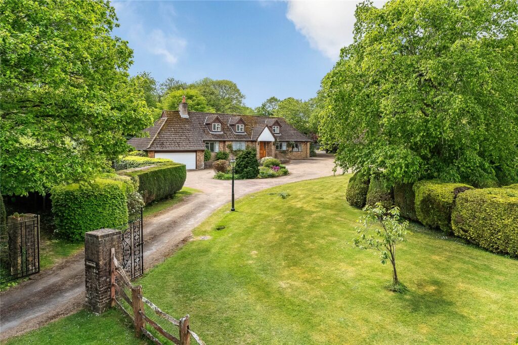 Mayes Green, Ockley, Dorking, Surrey, RH5 5PN — Grantley Sales & Lettings