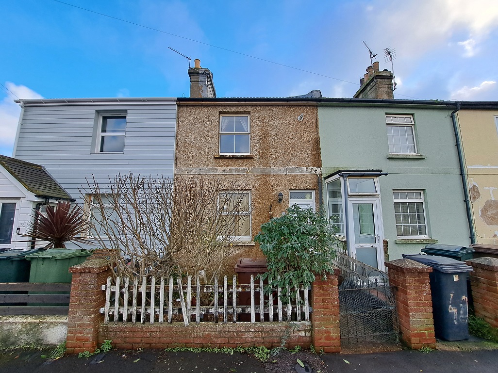 Town Centre, Eastbourne, BN21 3TX — Home Sweet Home
