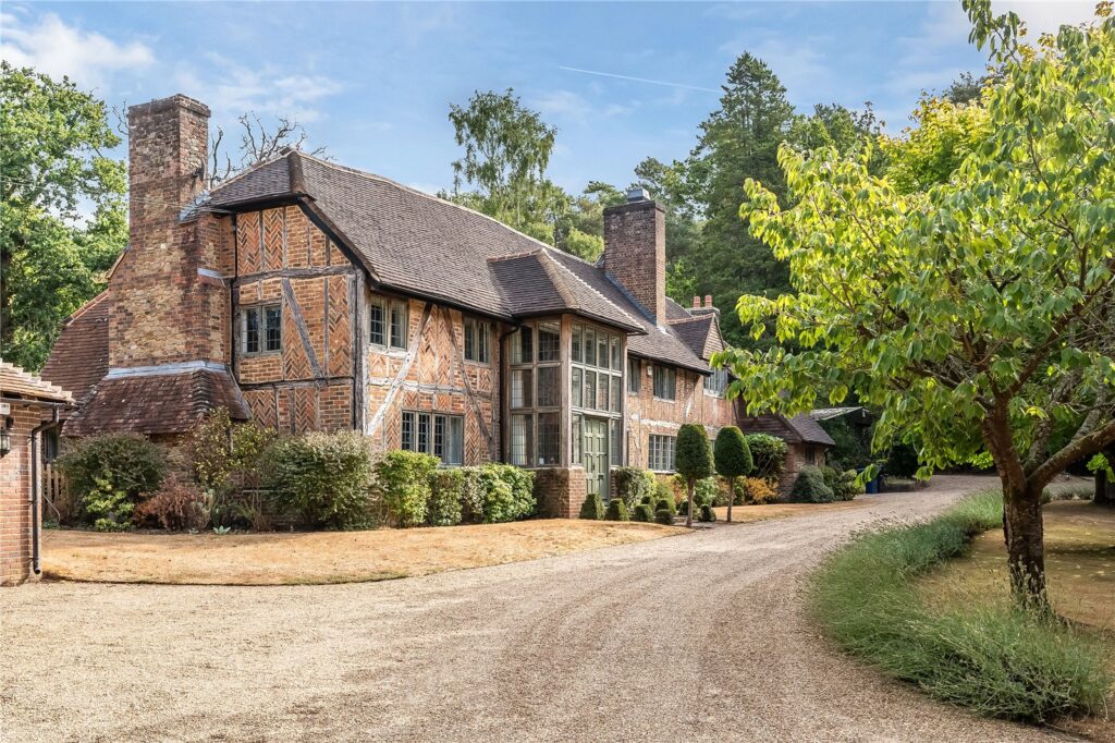 Farnham Road, Tilford, Farnham, Surrey, GU10 2AS — Grantley Sales & Lettings