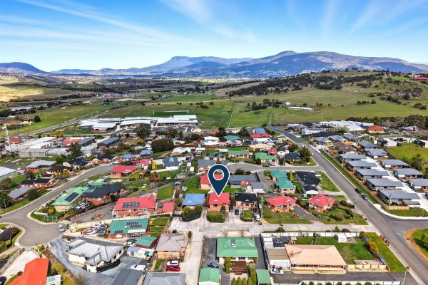 2/12a Morrison Street, BRIGHTON TAS 7030 — Roberts Glenorchy