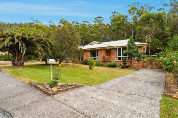 106 Montrose Road, MONTROSE TAS 7010 — Roberts Glenorchy