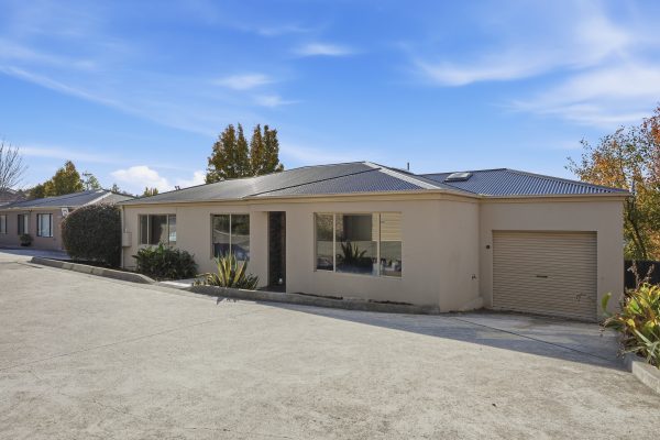 4/7B Tavistock Road, AUSTINS FERRY TAS 7011 — Roberts Glenorchy