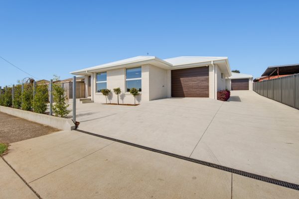 1/45 Valley Road, DEVONPORT TAS 7310 — Roberts Real Estate