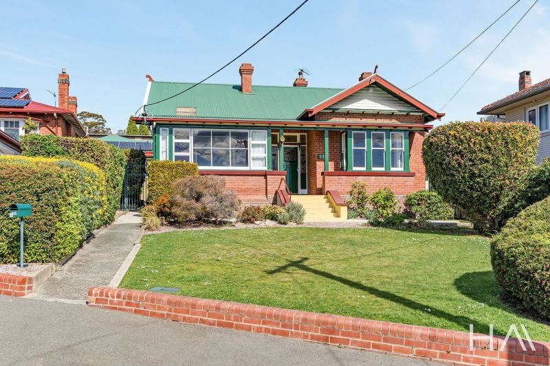 16 Bedford Street New Town — Harrison Agents Hobart