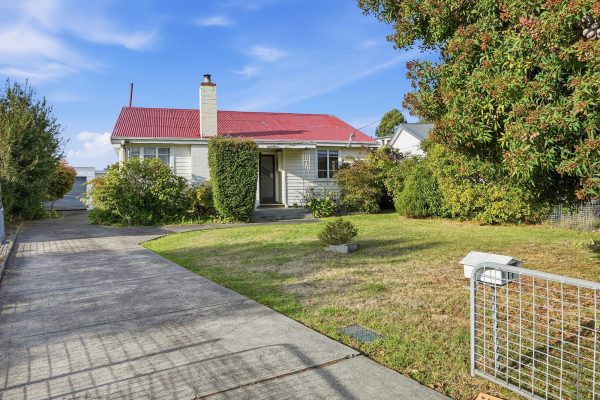 17 Barry Street, GLENORCHY TAS 7010 — Roberts Glenorchy