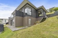 5 Olive Grove — Ripple Realty