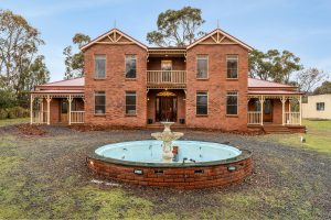 17-19 Grayling Avenue, South Hobart TAS 7004 Sold — Slate Estate Agents