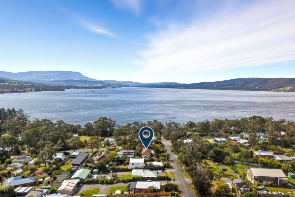 190 Coningham Road, CONINGHAM TAS 7054 — Roberts Glenorchy